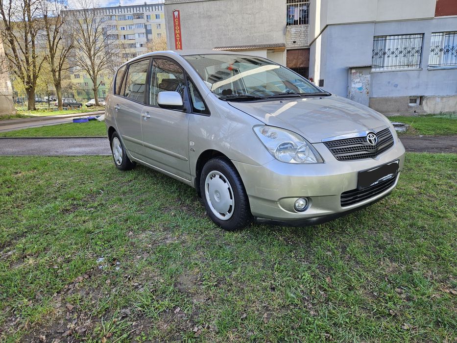 Toyota Corolla Verso 2002 рік 2.0 дизель для військових