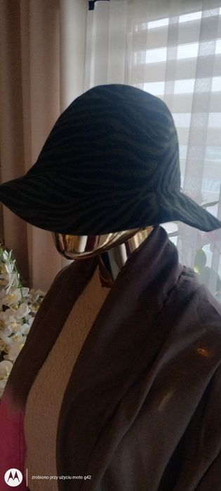 Piękny kapelusz 100%wool