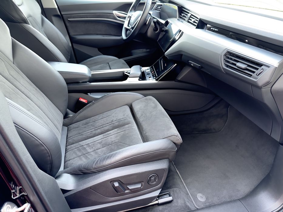 Audi E-tron  55  95Kwt 408 к.с Європа!!