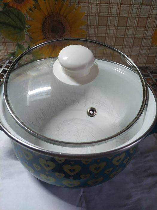 Кастрюля эмалированная, 2,4 л.