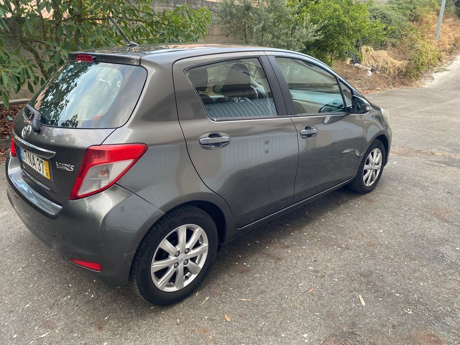 Toyota Yaris 1.0 VVT-i Gasolina — photo 2