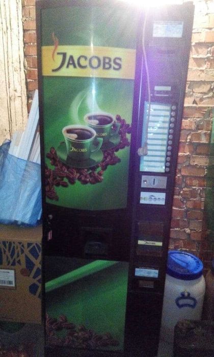 Распродажа .Кофейные автоматы и снековый вендинг МК-01\02 и Saeco