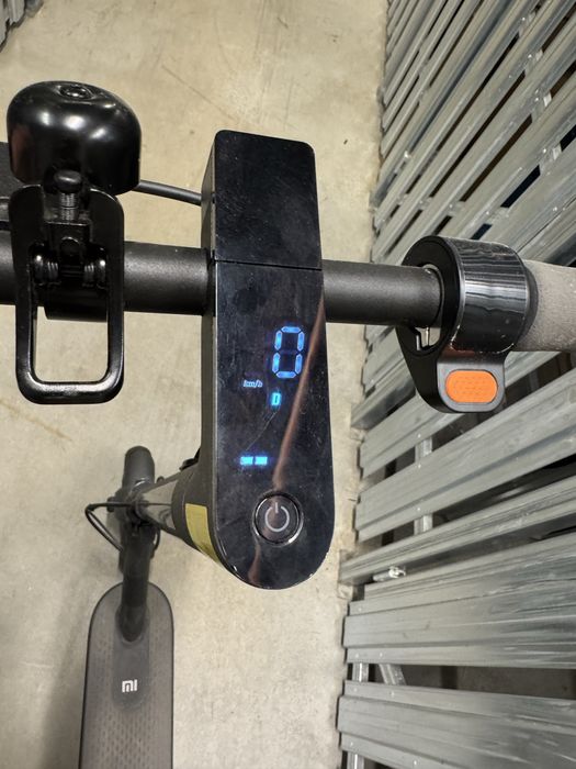 Xiaomi Mi Electric Scooter Essential hulajnoga elektryczna