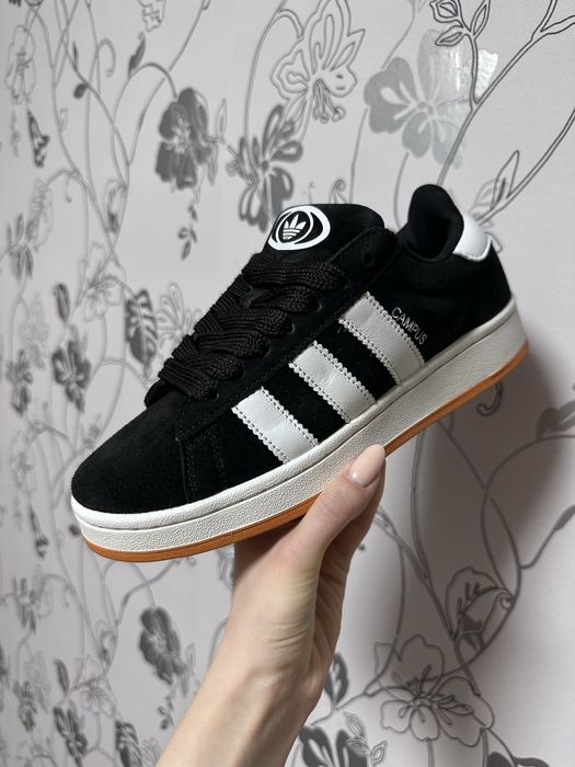 Adidas Campus жіночі замшеві чорно білі кросівки адідас кампус