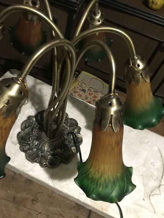 Лампа -тюльпан.Настольная. Старинная.