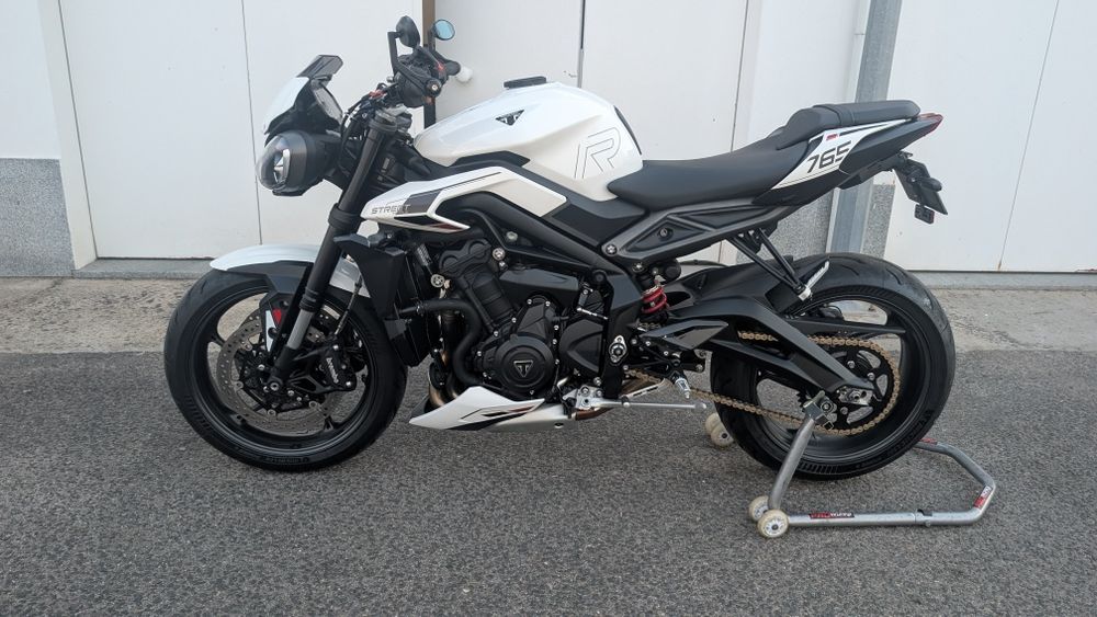 Triumph Street Triple 765 R