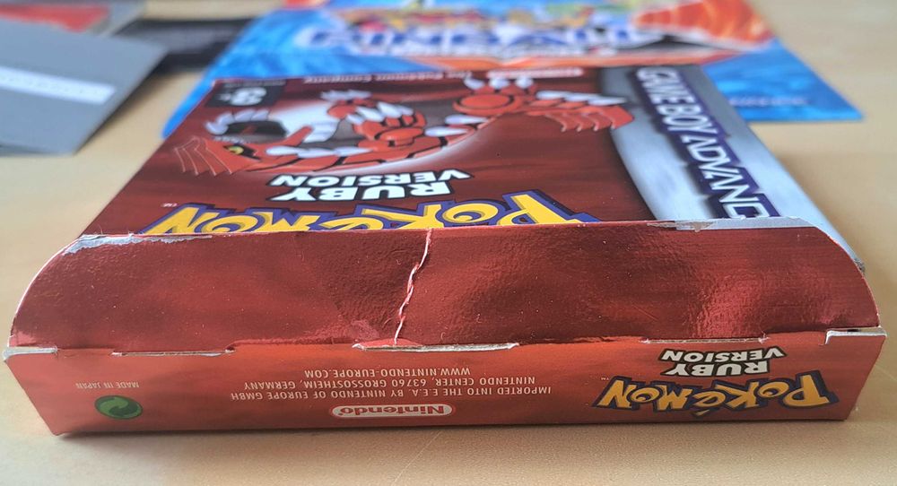 Pokémon Ruby GBA (BOX & INSERTS ONLY) - Edição PT Collector + “VIP” + Poster
