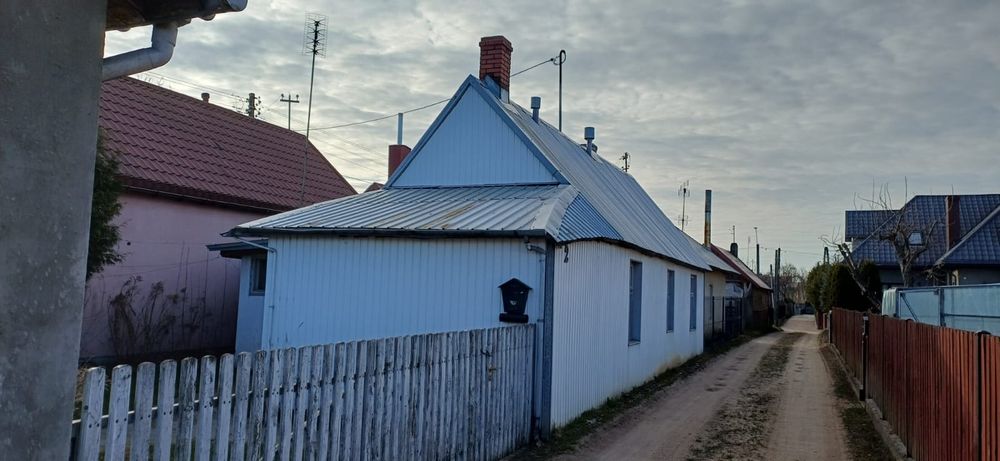 Dom z budynkiem gospodarczym