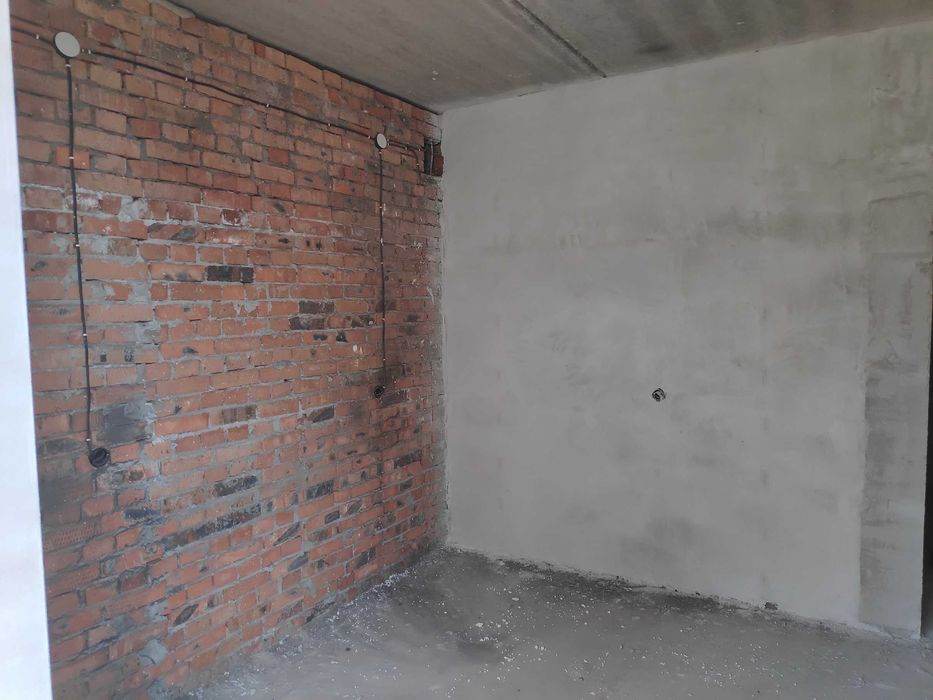 ID: 21807 ОЗЕРНА 2к квартира Барви