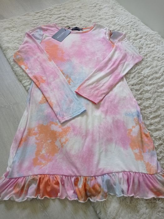 Nowa sukienka PrettyLittleThing