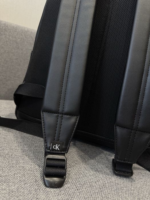 Мужской рюкзак Calvin Klein COATED CENTER ZIP BACKPACK43 Оригінал