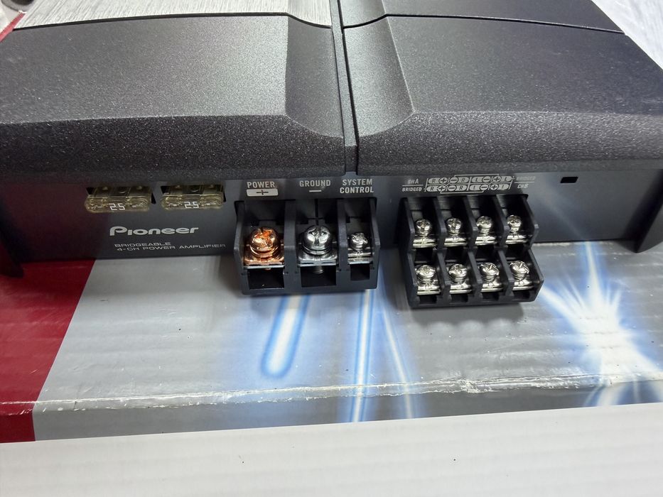 Чотириканальний підсилювач Pioneer GM-6300F