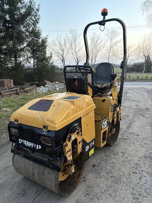 Walec drogowy cat cb114 możliwość wynajęcia Zagęszczarka