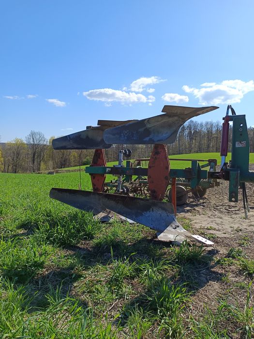 Pług 2 skibowy obrotowy