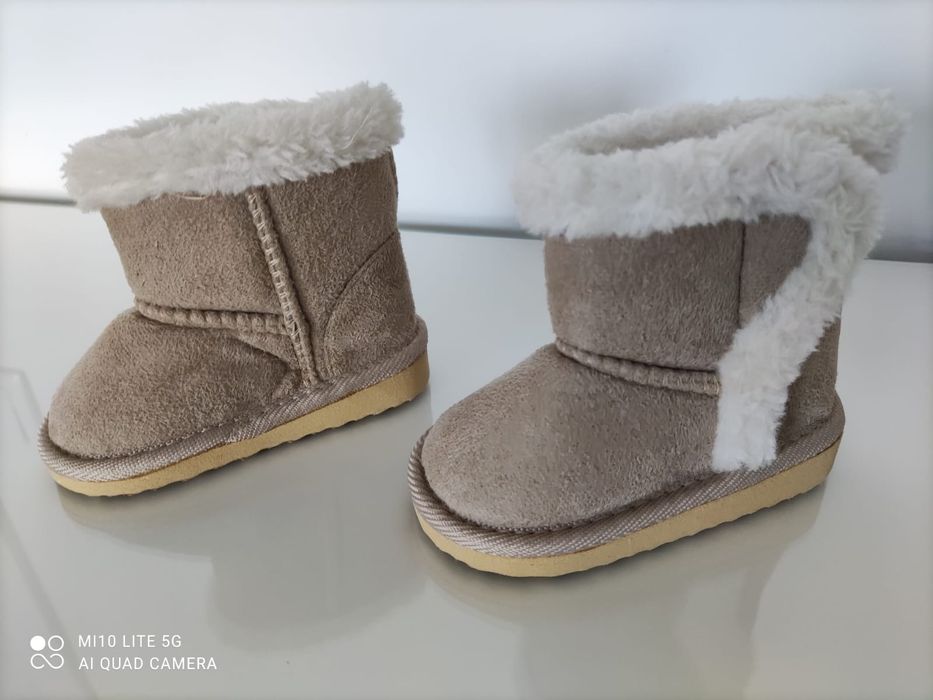 Botas tamanho 19
