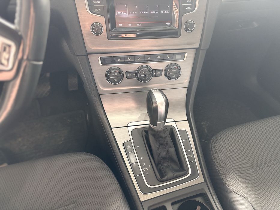 Терміново продам Volkswagen Golf 7
