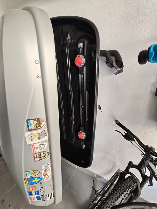 Mala / Bagageira  carro com barras incluidas