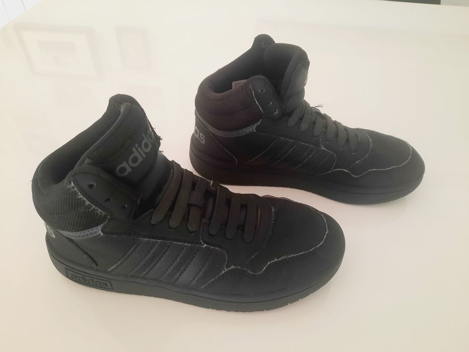 Sapatilhas Adidas pretas