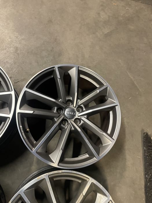 Felgi Audi Sport 19 cali q3 q2 oryginalne piekne