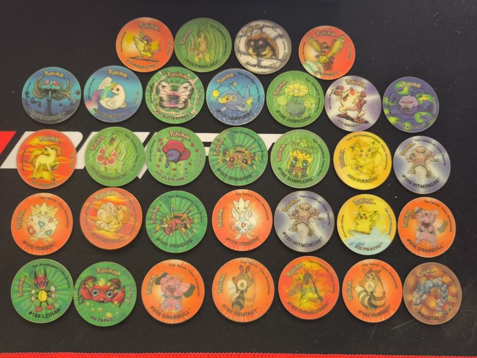 Vendo Tazos de Pokémon, incluindo Holográficos/3D