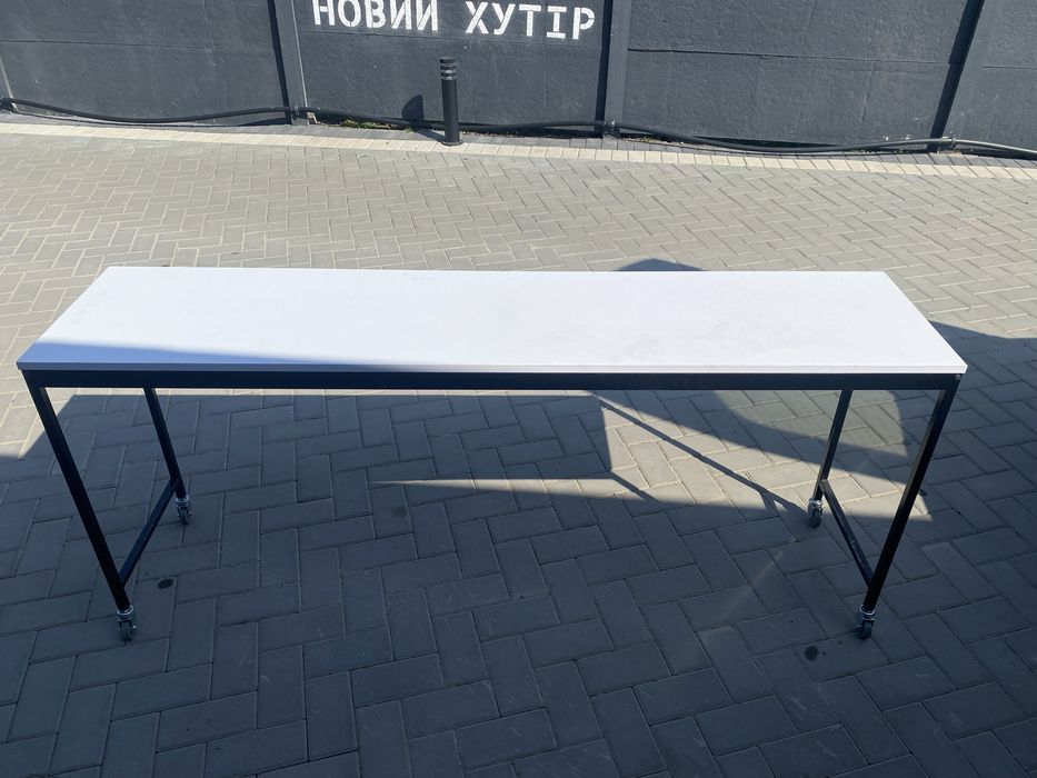 Стіл універсальний на колесах