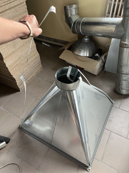 Зонтики, трубы, вытяжки для вентиляции