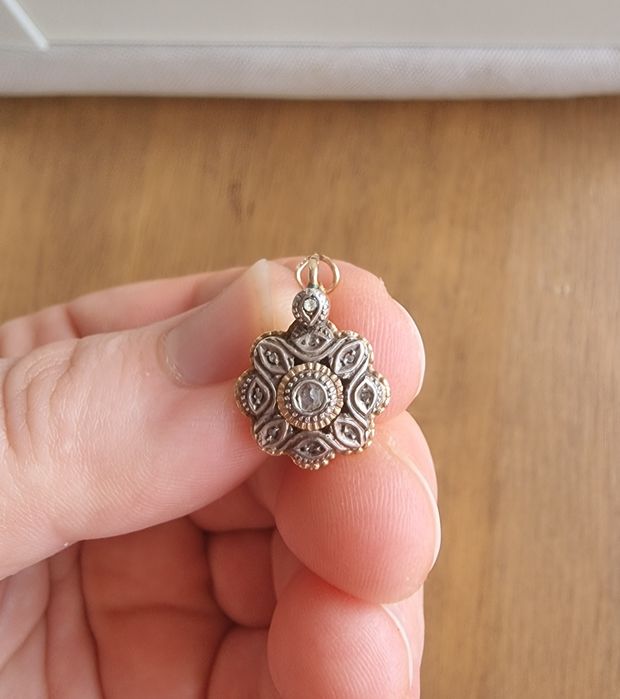 Brincos antigos ouro e prata