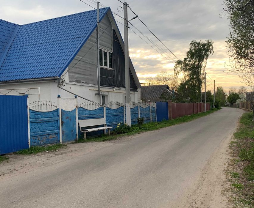 Продам 40 соток, житлова вулиця, газ, світло, асфальт, с. Красилівка