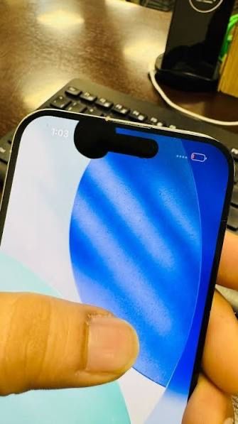 Wyświetlacz zamiennik do IPhone 15 Pro (USZKODZONY ALE SPRAWNY)