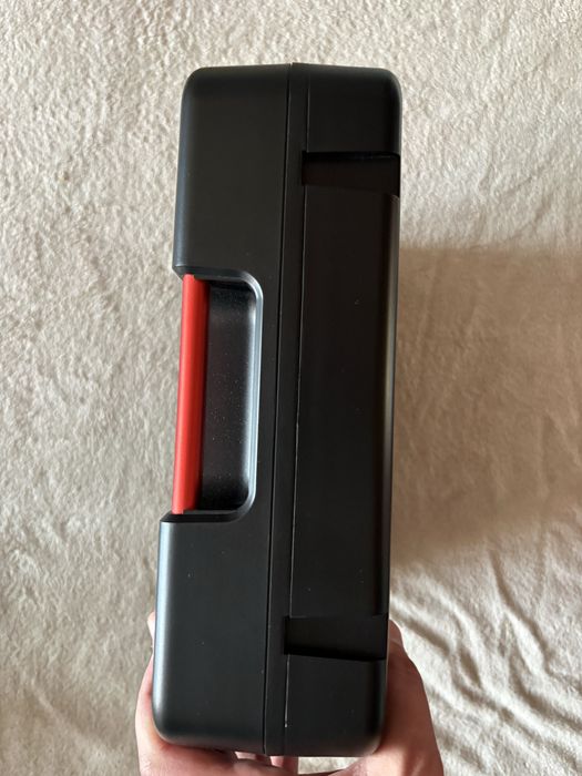Numark PT01 - przenośny gramofon.