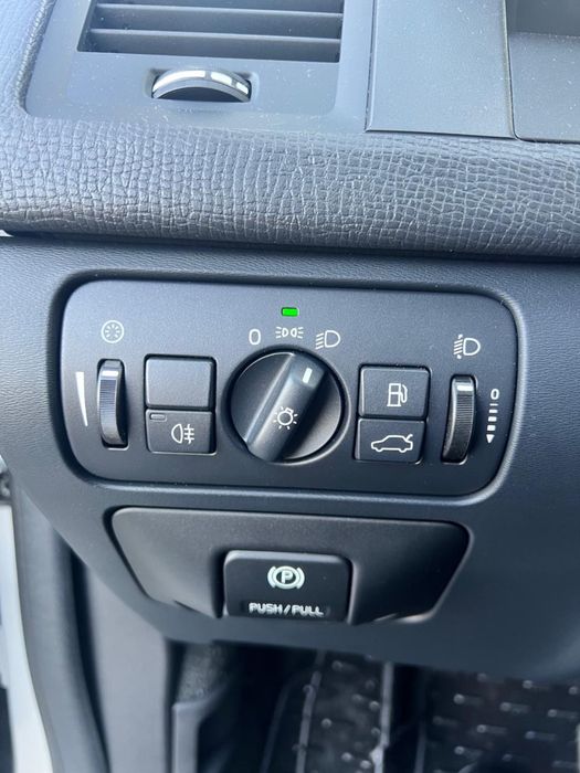 Автомобіль Вольво Volvo XC60 2010