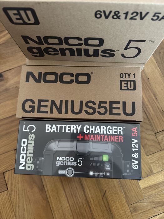 Зарядний пристрій для акумулятора NOCO Genius GENIUS5EU