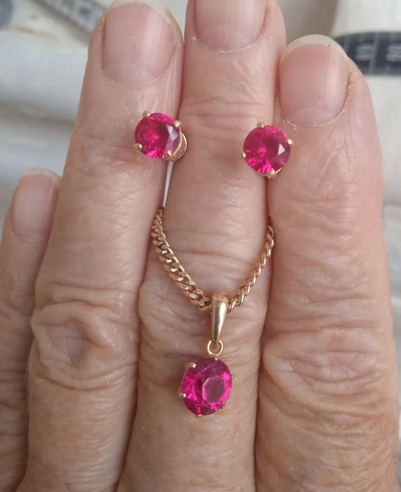 Гвоздики зол 585 подвеска рубин 3 грм