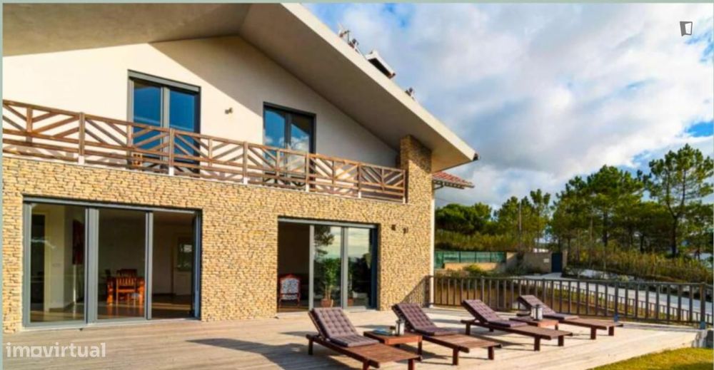 Quarto - localizado em Sintra Lisbon