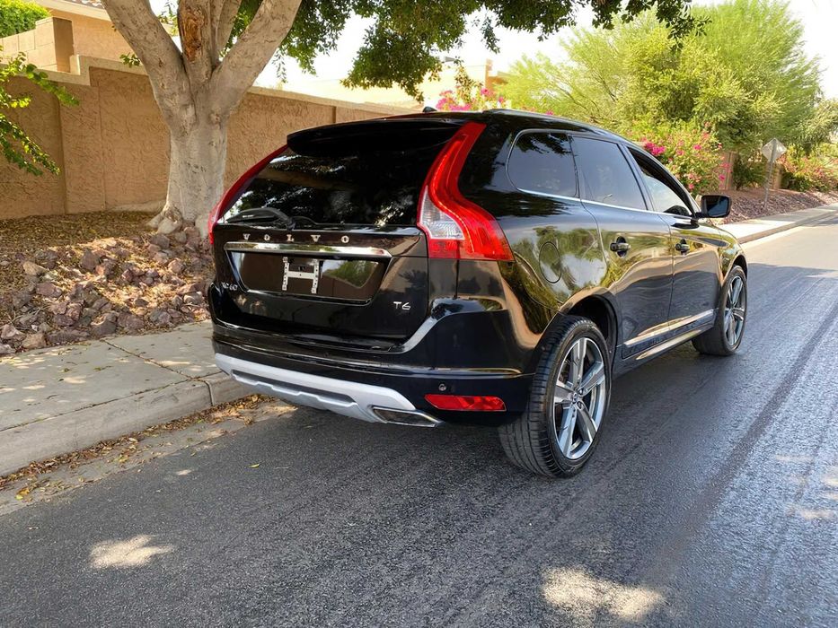 Volvo XC60      2016