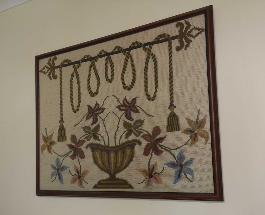 Tapete de arraiolos com moldura