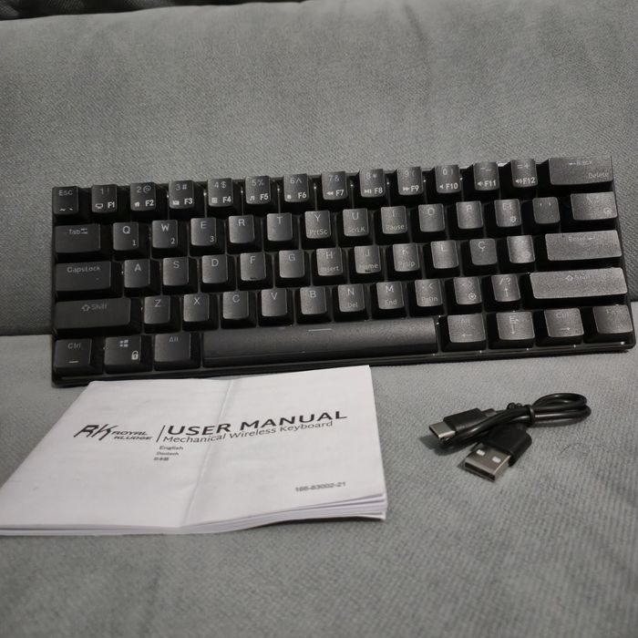 Teclado mecânico Royal Kludge RGB RK61 PT