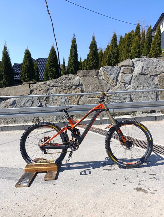 Mondraker summum carbon pro 2016