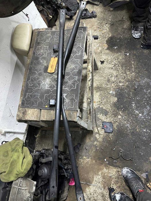 Усилитель распорка передних стаканов Audi Q5 8RB