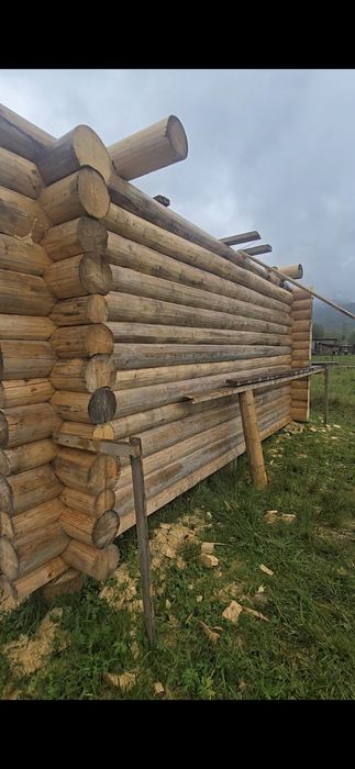 Продаю дерев'яну конструкцію зруб
