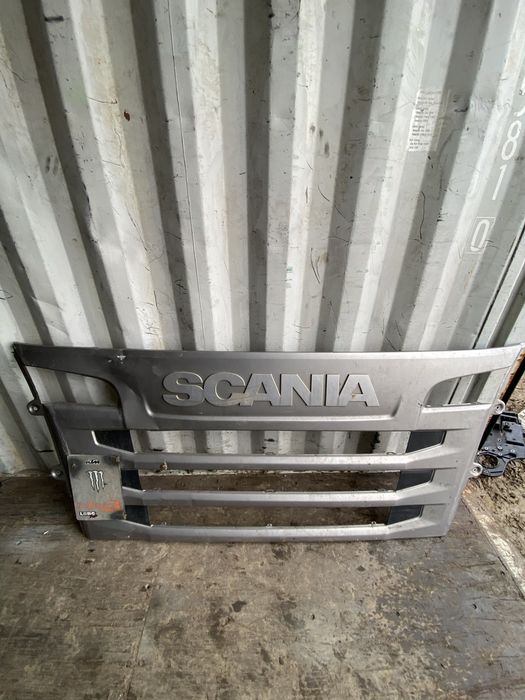 Maska atrapa scania