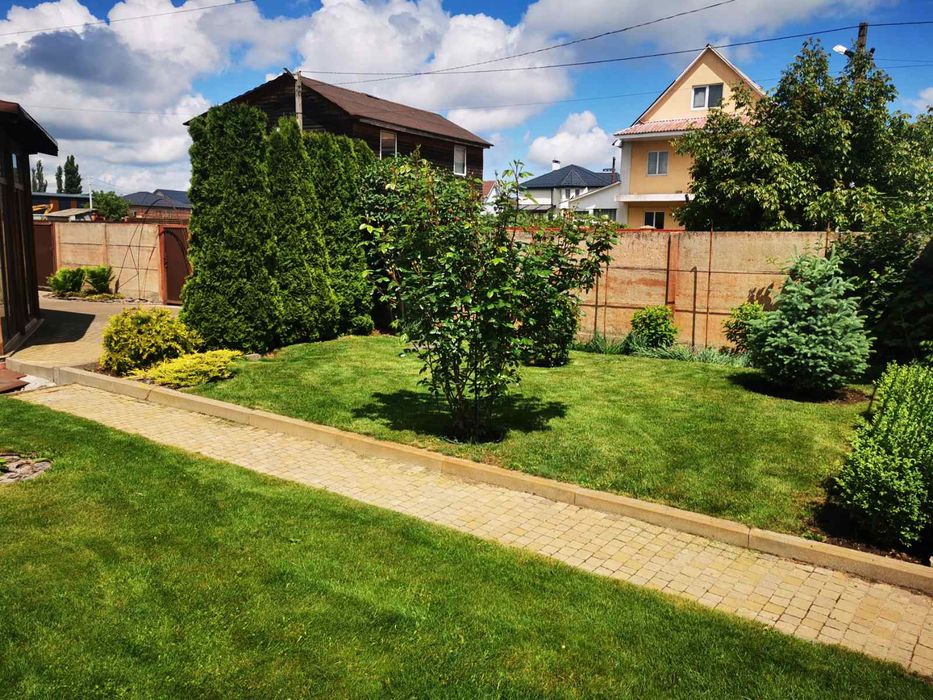 Будинок з ремонтом для сім'ї