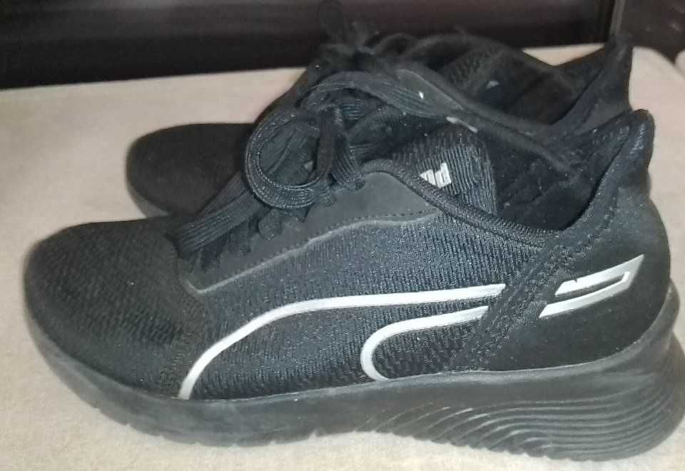 Жіночі кросівки Puma Remedie Metallic розмір 35,5