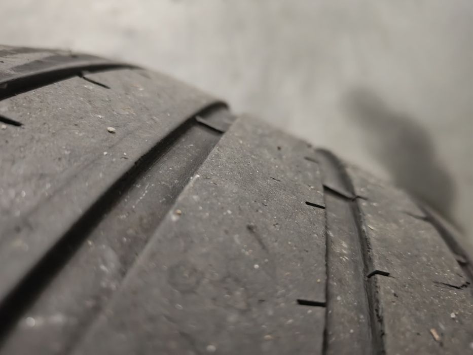 Pneus Goodyear 235/45 R17