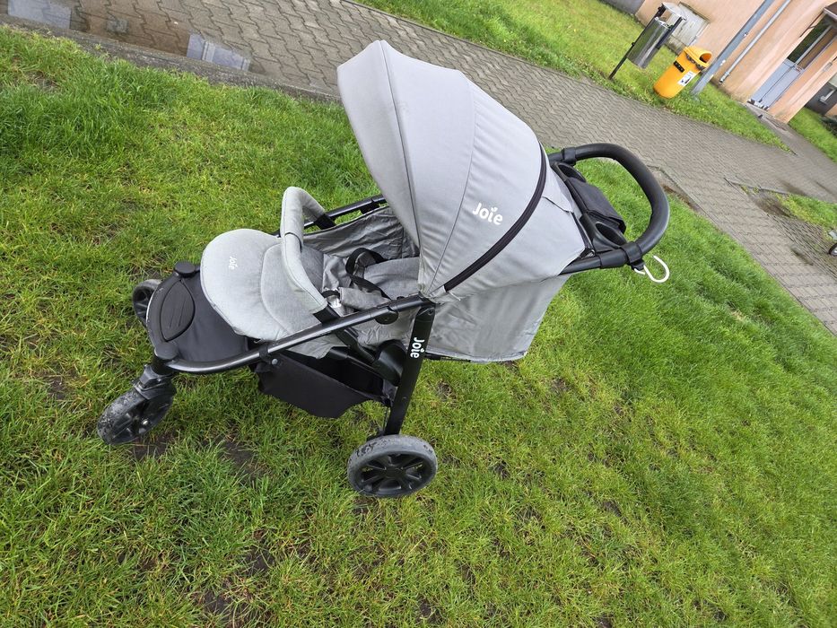 Wózek spacerowy Joie