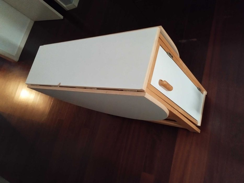 Mesa de Cozinha ou Sala com 4 cadeiras (conjunto)