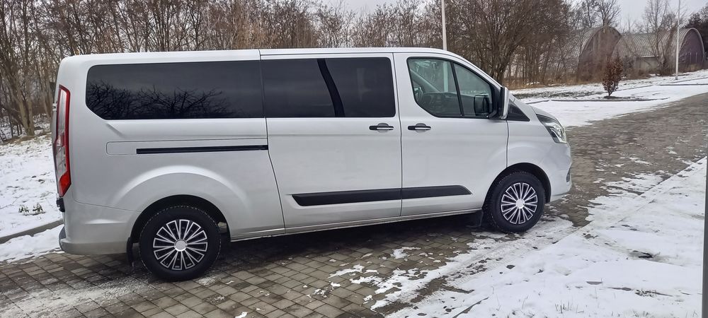 Ford Transit Custom  long 9 osób