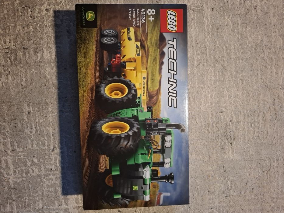 Lego 42136 John Deere Traktor
