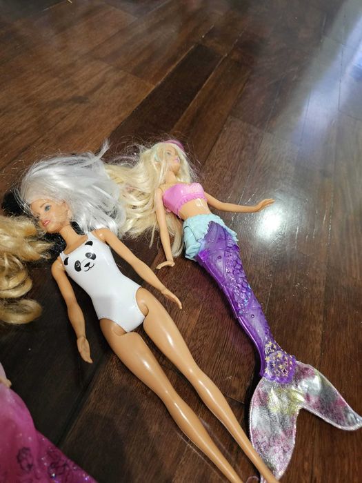Boneca frozen, bela, barbie e sereia