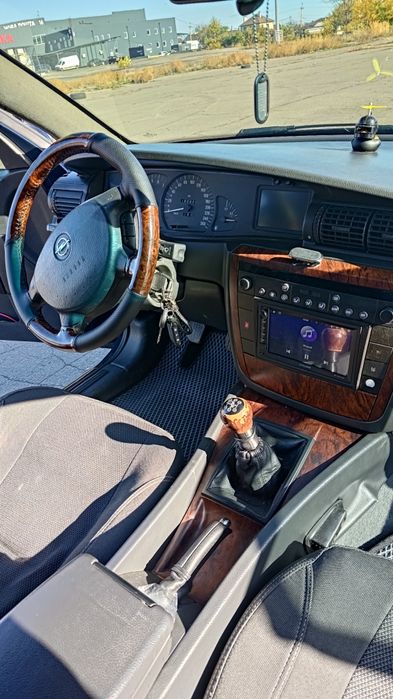 Опель Омега 2000г.